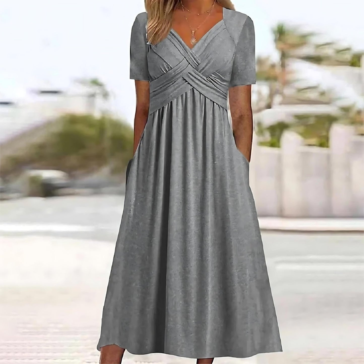 Tamma | Chic Midi Klänning med Mag täckning