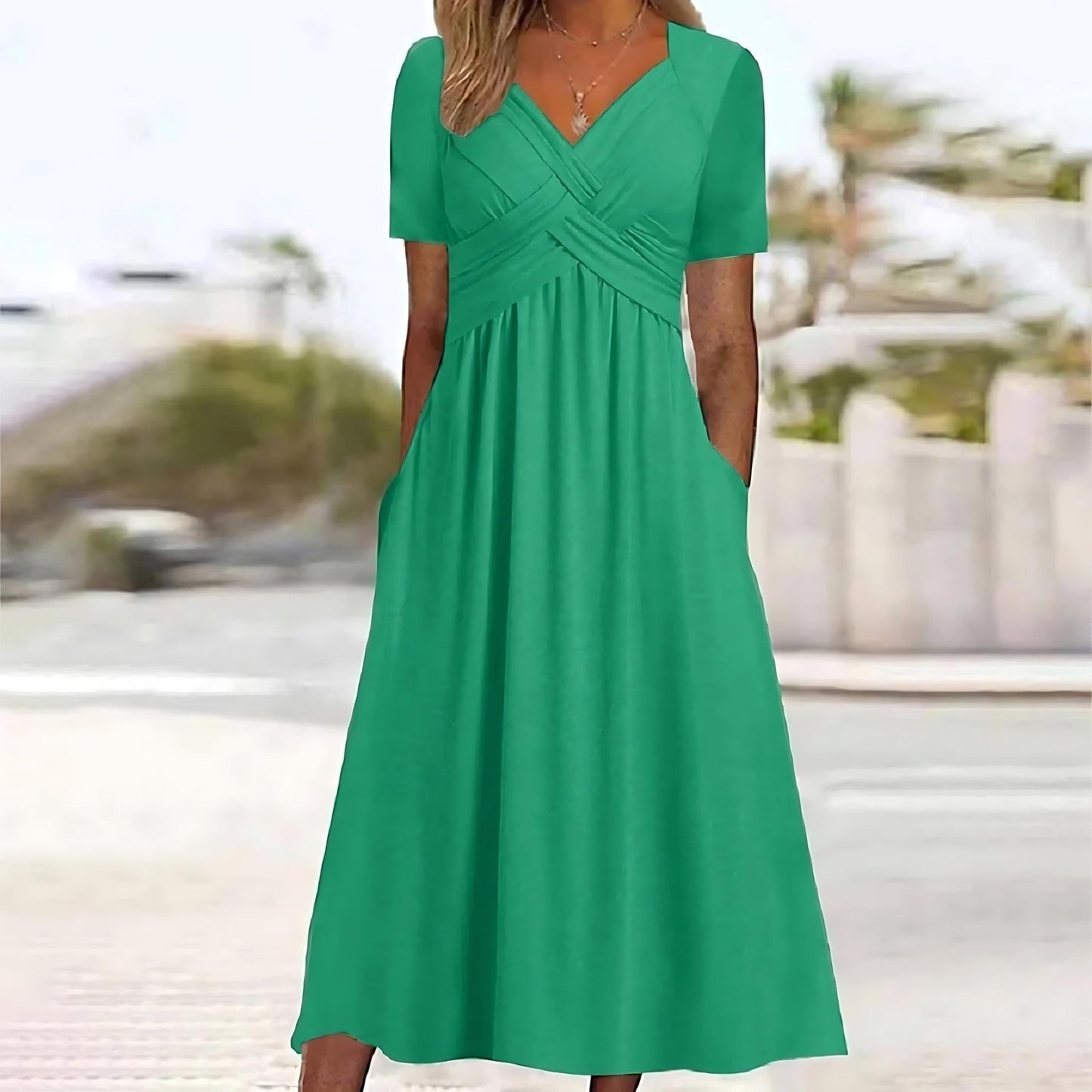 Tamma | Chic Midi Klänning med Mag täckning
