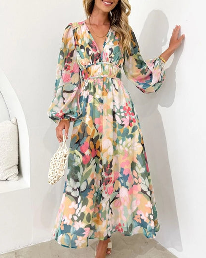 Carolina | Elegant Blommig V-ringad Klänning